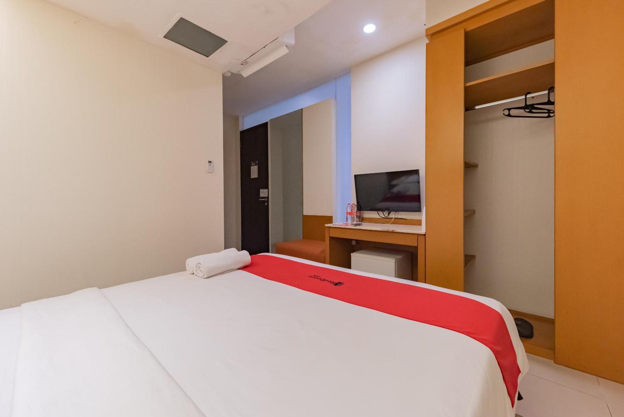 Reddoorz Plus @ Cipaganti Street 3 บันดุง ภายนอก รูปภาพ