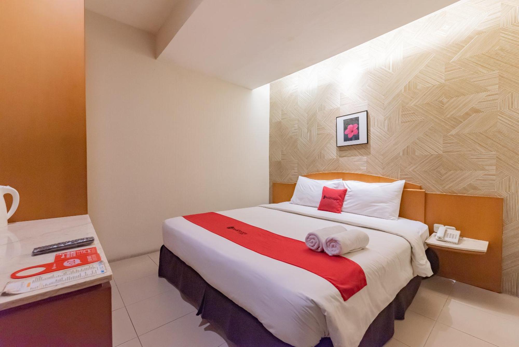 Reddoorz Plus @ Cipaganti Street 3 บันดุง ภายนอก รูปภาพ
