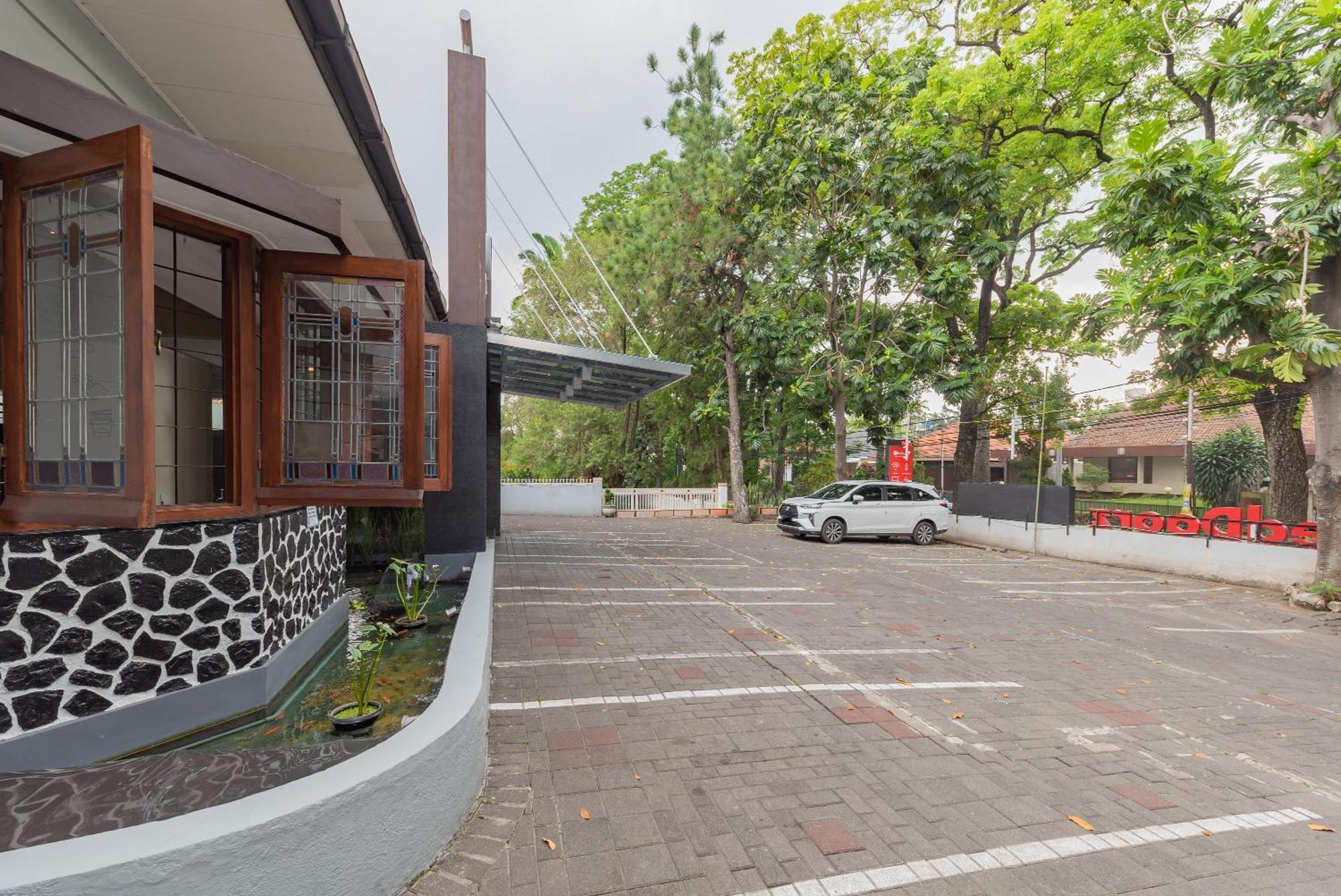 Reddoorz Plus @ Cipaganti Street 3 บันดุง ภายนอก รูปภาพ